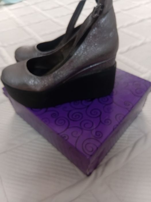 Продаются туфли новые