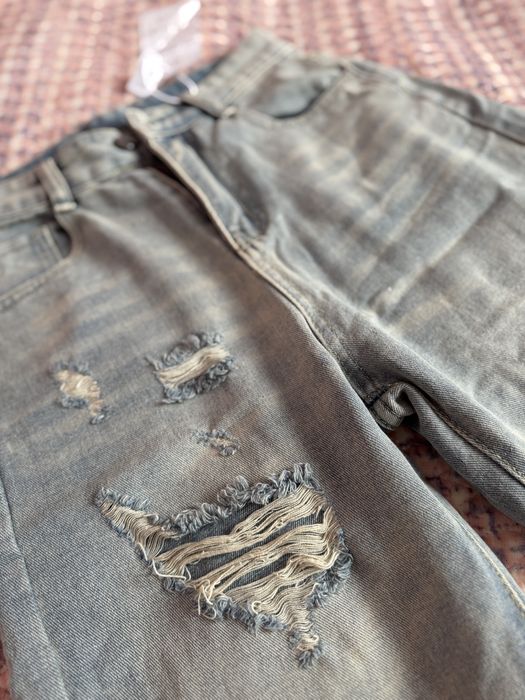 Продам женские джинсы