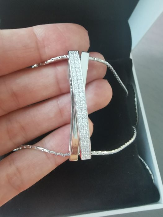 Колие Guy Laroche