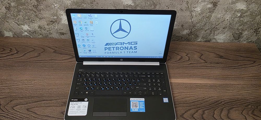 Продам сенсорный ноутбук HP 15 в отличном состоянии!