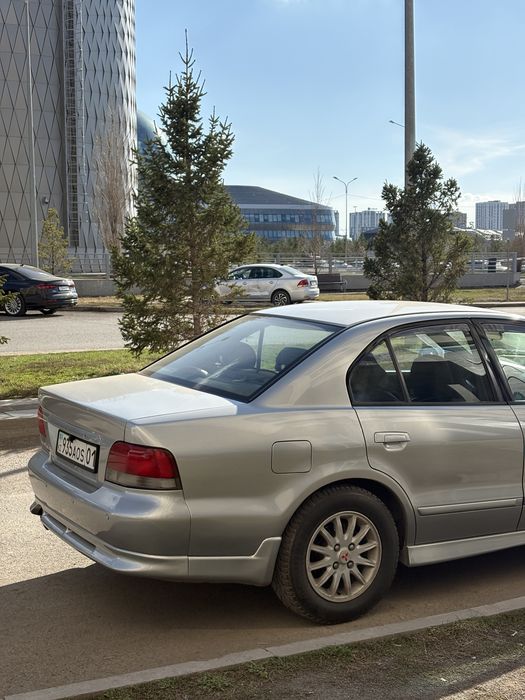 Митсубиши Галант 8