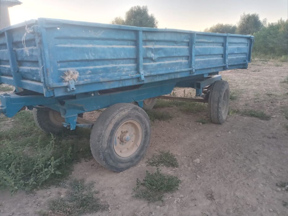 Трактор телешка