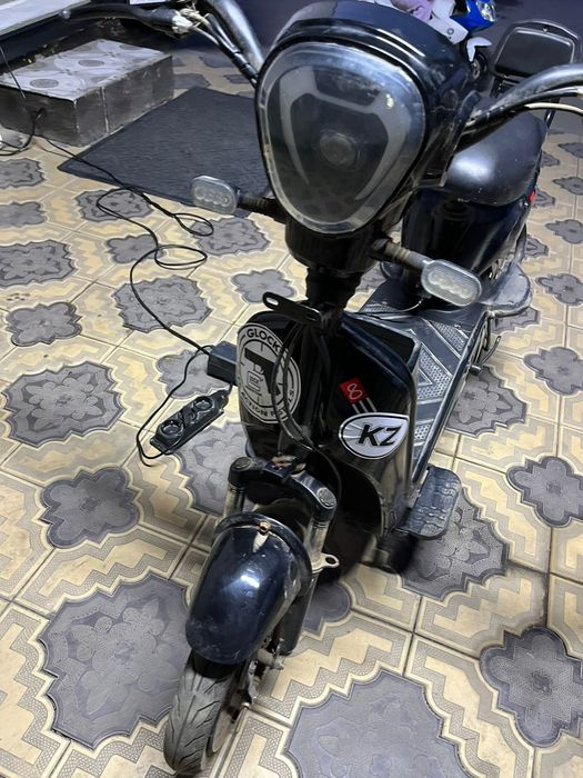 Продам скутер СК8