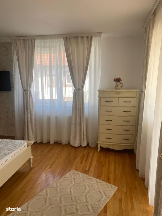 De inchiriat - Vila la cheie strada Câmpului, Trivale