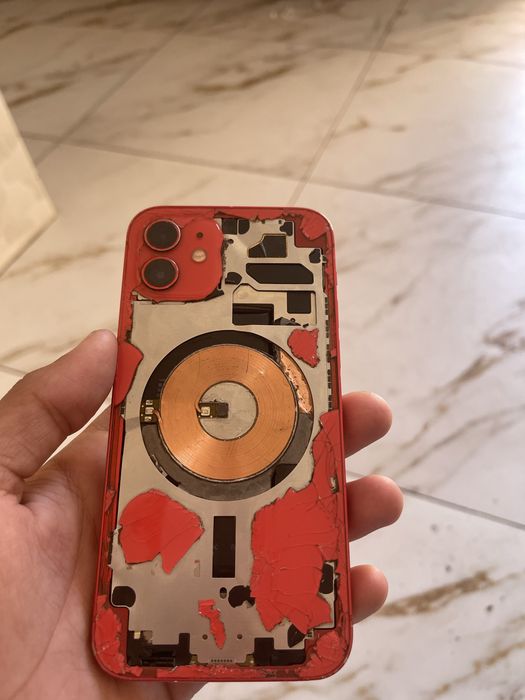 Vând iPhone 12 128 Gb 78 capacitatea
