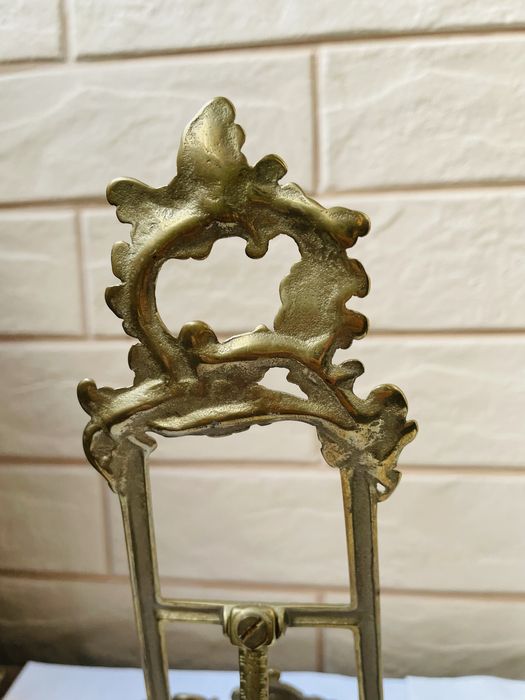 Красива месингова поставка от Англия