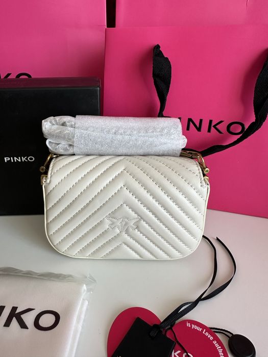 Чисто нови чантички Pinko Micro Love Click Bag