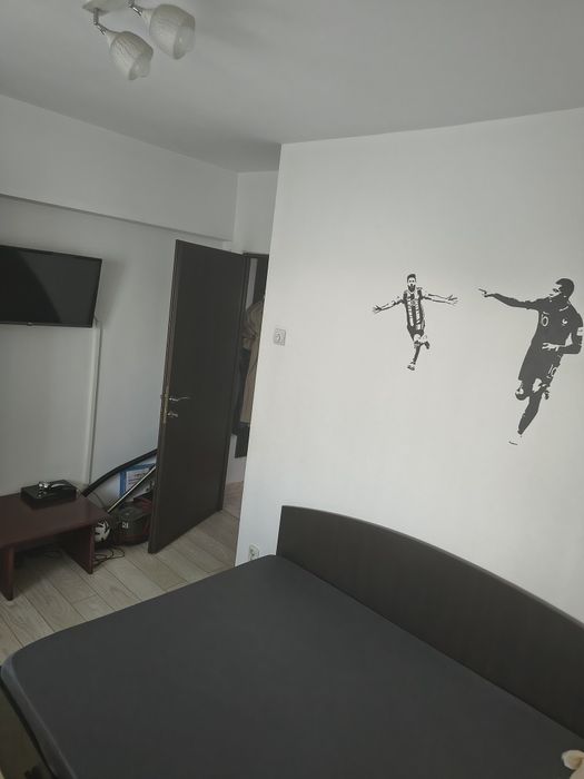 Vand apartament 4 camere decomandat 90 mp Bulevardul Ghencea etaj 6/10 cu parcare inclusa