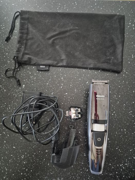 Aparat de tuns barba  Philips seria 9000