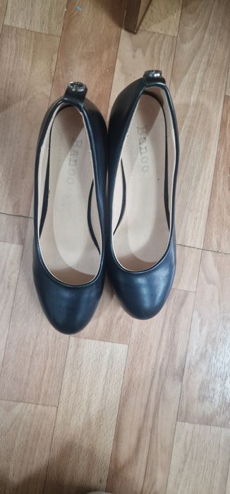 Срочно продам Туфли женские
