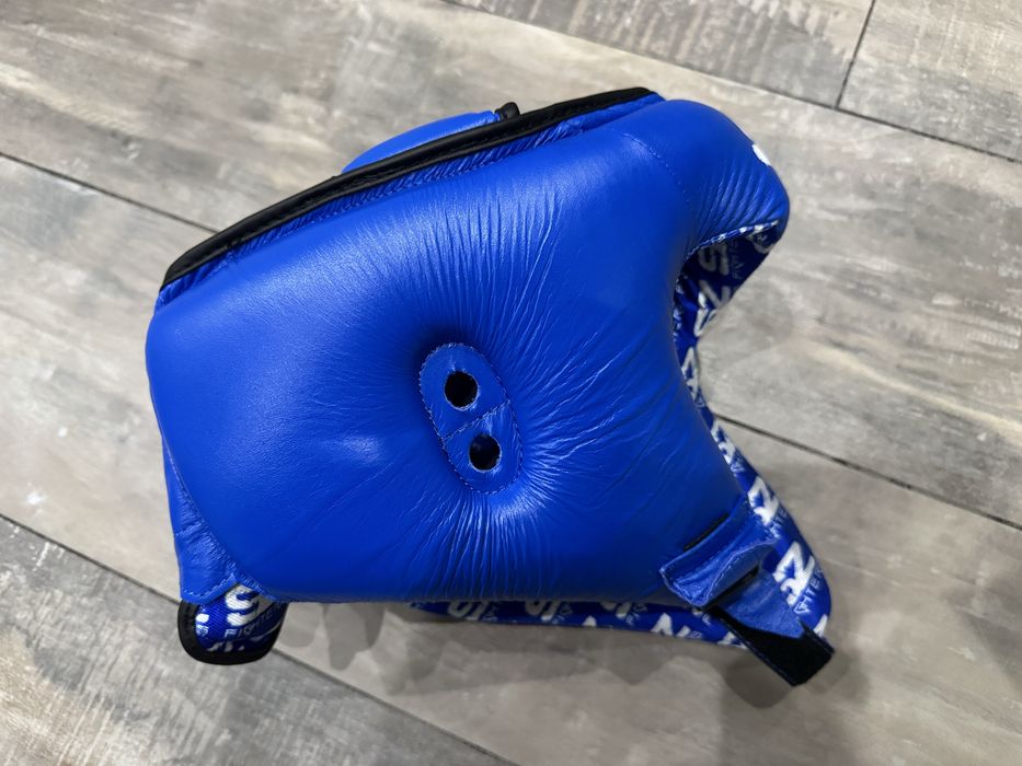 Протектори за крака и каска