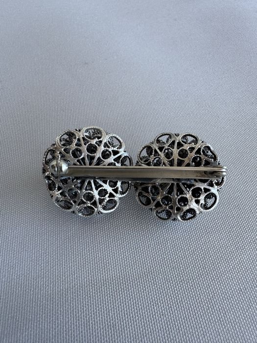 Brosa din argint filigran