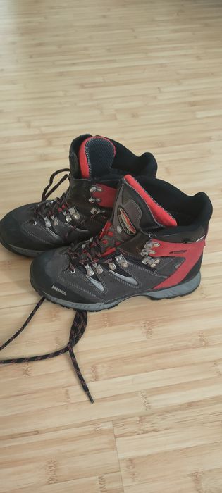 Ghete drumetie Meindl