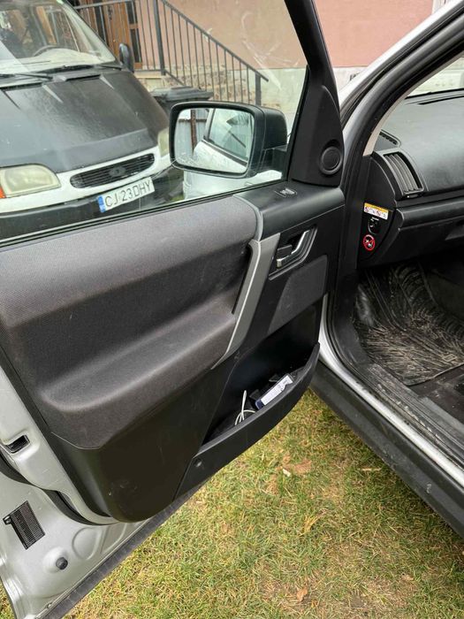 Vând Land Rover Freelander