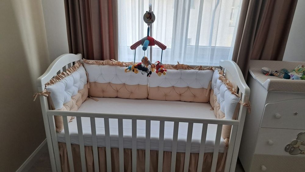 Vand patut de bebe complet echipat