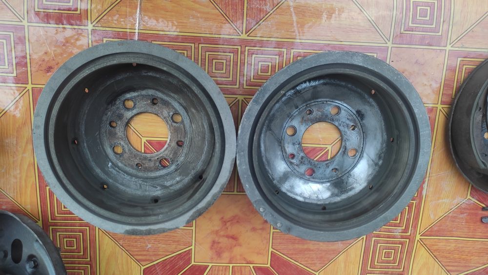 Задние барабанные тормоза и передние кулаки 2114