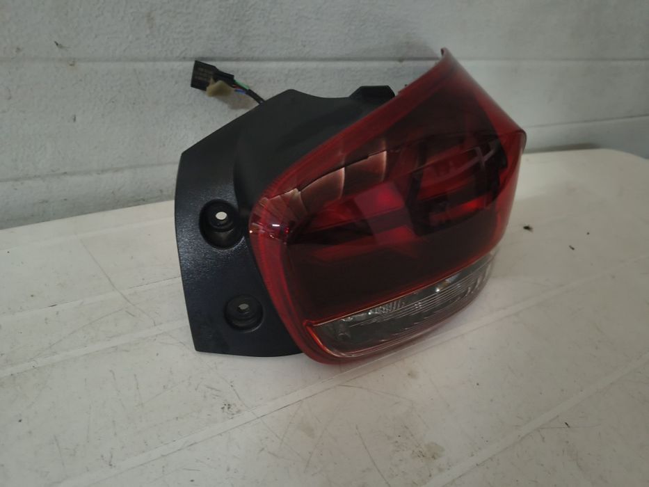 Stop / Lampă Spate Dreapta Dacia Spring (2021 - 2024)  Cod 265507370R