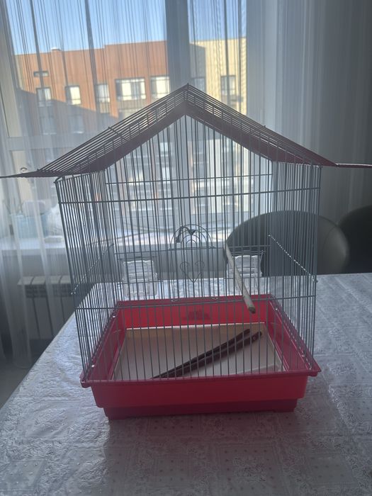 Продам клетку для попугаев