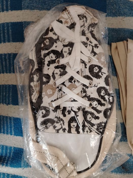 Продаётся рюкзак в виде кроссовка