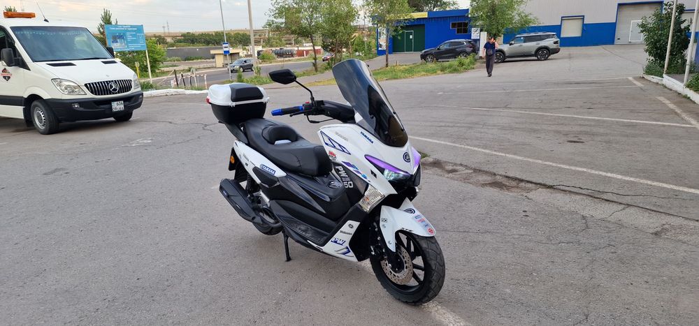 Продам максискутер Yamaha NMAX 180куб.