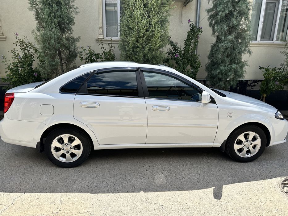 Chevrolet Gentra avtomat