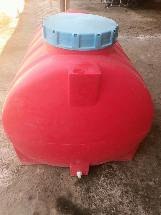 Бачок для воды. Срочна продам. Отличном состояние