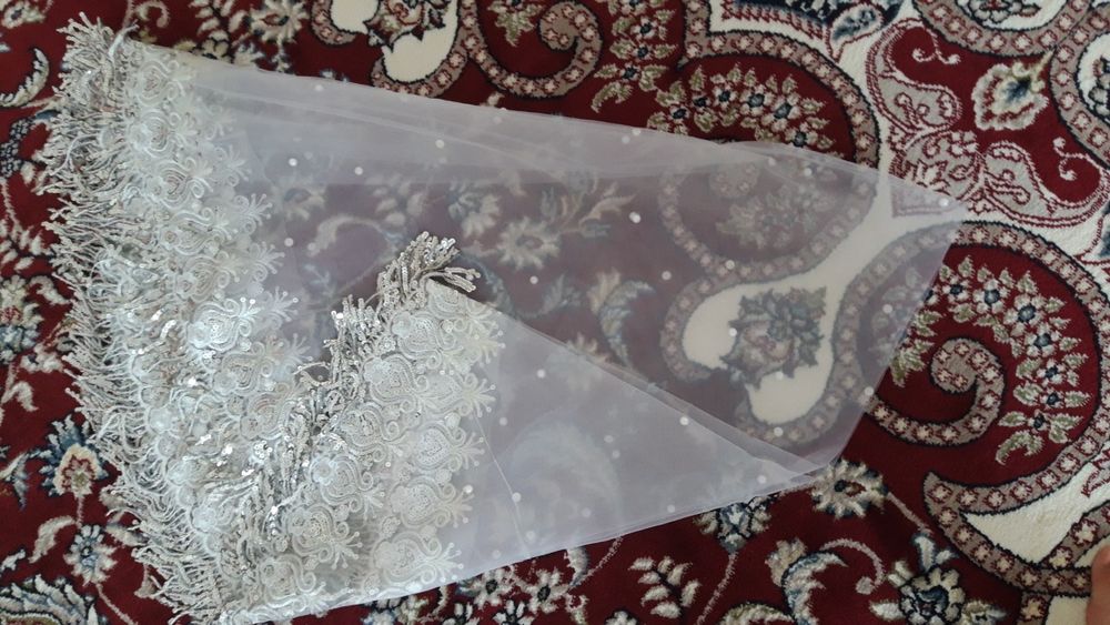 Kelinlar uchun dòppi va sari yopinchiq