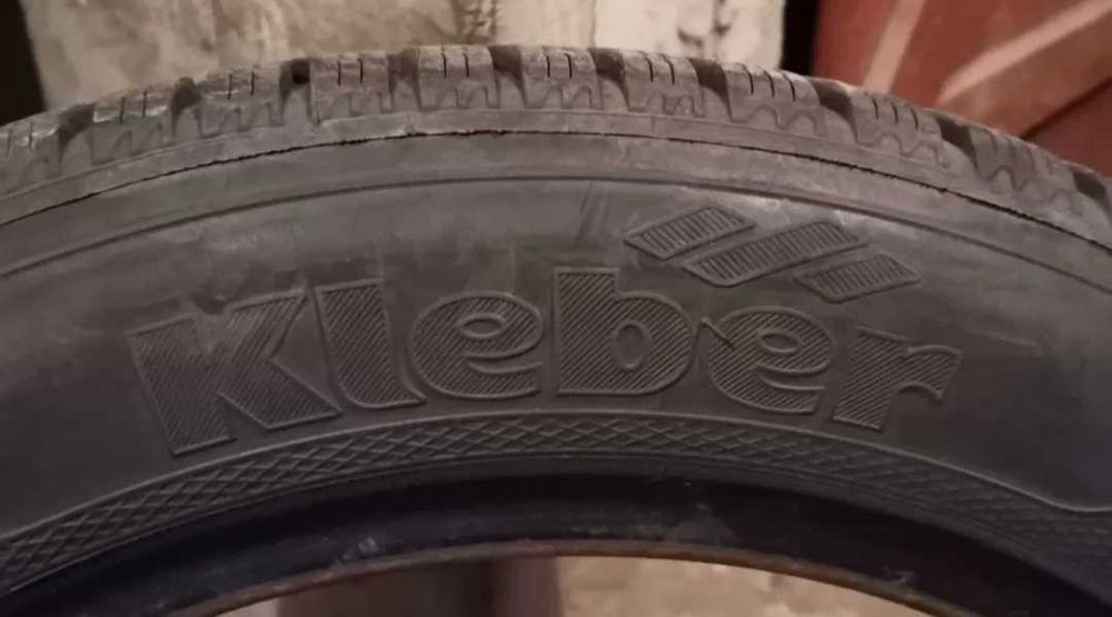 Продавам 2 броя зимни гуми 205.55.16 на 1 сезон дот 2020 Kleber