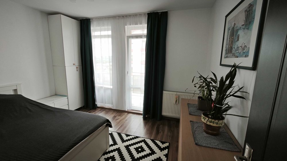 Persoană fizică vând apartament 3 camere – zona Regal, Baciu