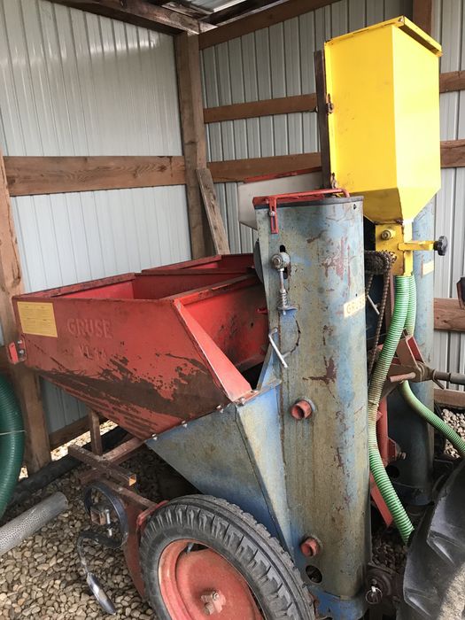 Masina plantat cartofi