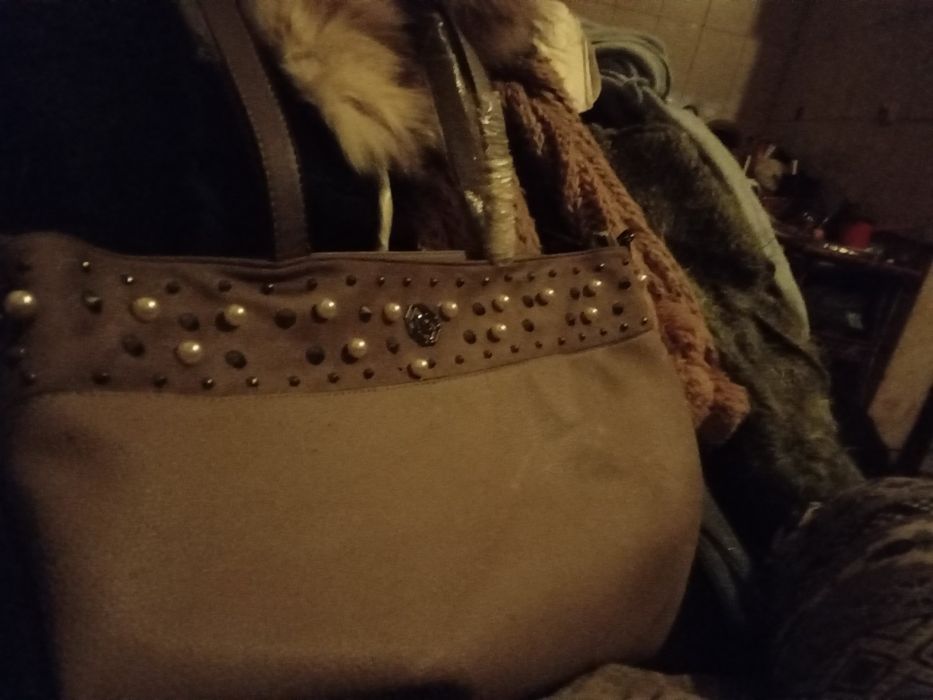 Vand poseta  bej capuccino,,design  rafinat decorativ perle  piele eco