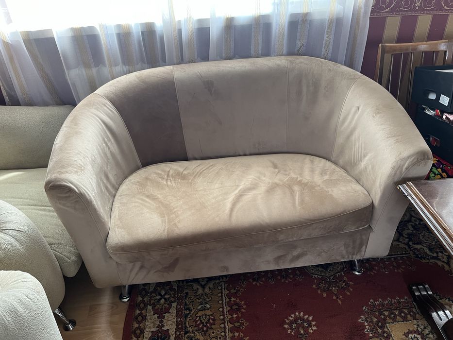 Продам диваны обшитые