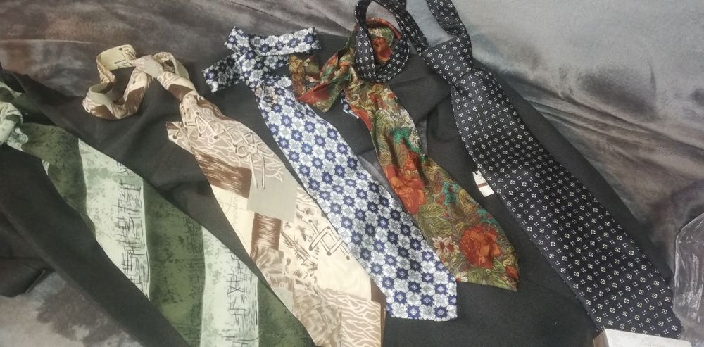 Прекрасен мъжки костюм-ръст 50