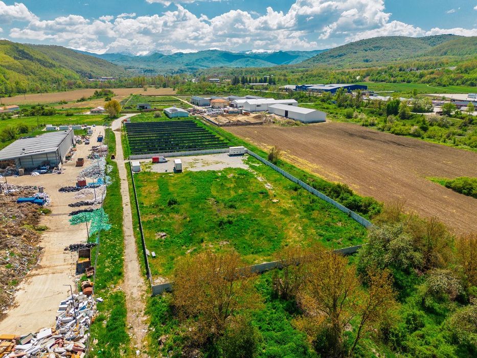 Парцел в Ловеч, област-с.Калейца площ 6374 цена 278100