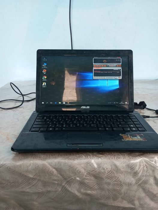 Noutbuk asus sotiladi