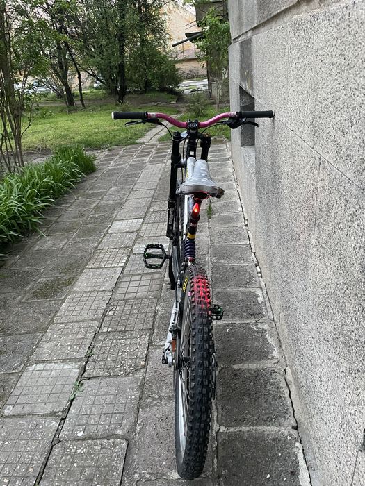 Продавам планинско Dawnhill колело Rocky mountain