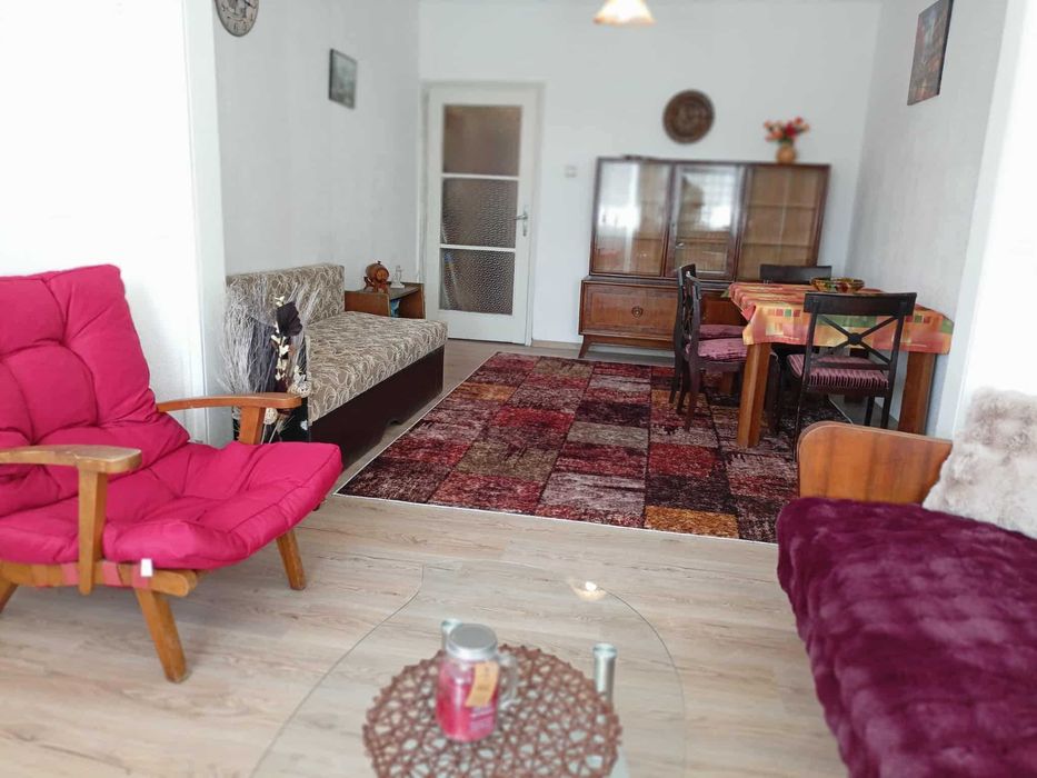 Дава се под наем Двустаен апартамент в София, Център - 63 кв.м за 474.3 € - Снимка #1