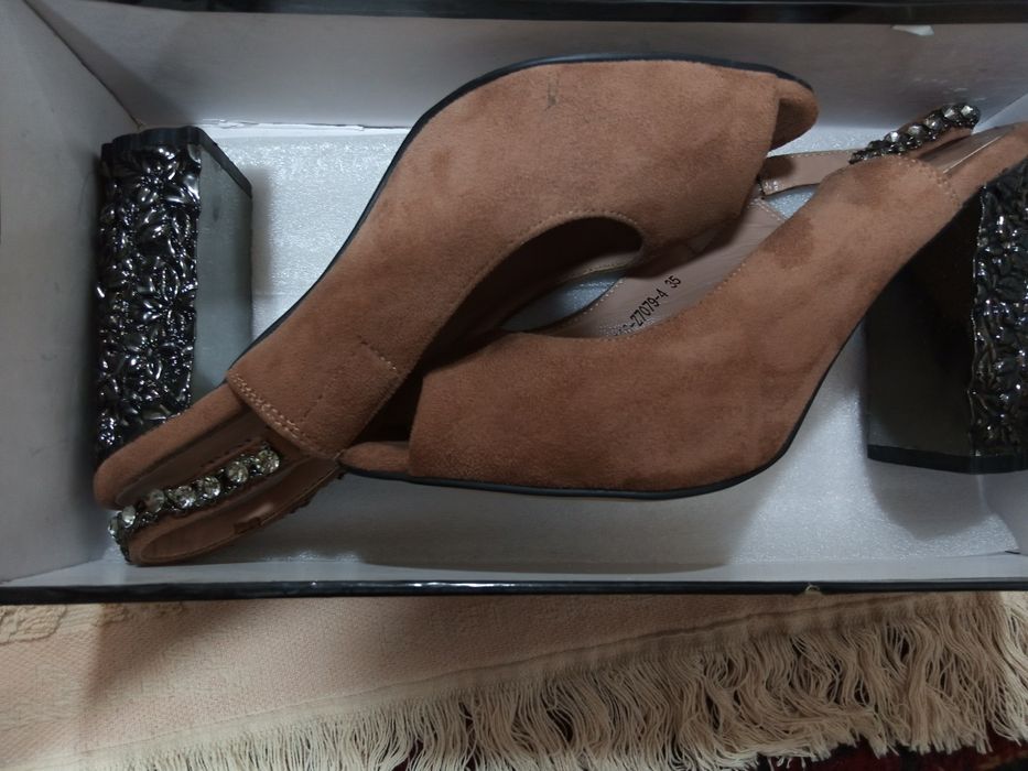 Женский туфли размер 35