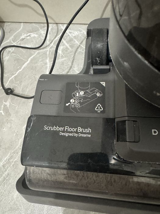 Продам вертикальный пылесос Дрими