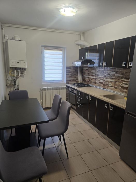Închiriez apartament 2 camere complet utilat si mobilat