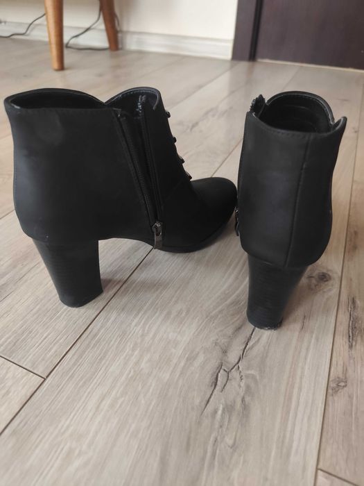 Дамски официални боти