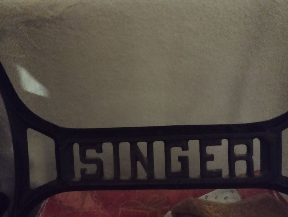 Mașină de cusut Singer