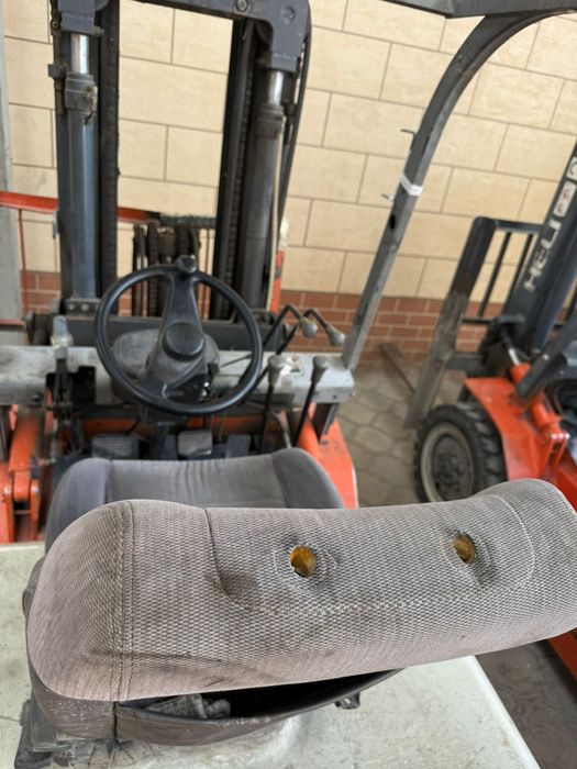 Продам Вилочный погрузчик Heli