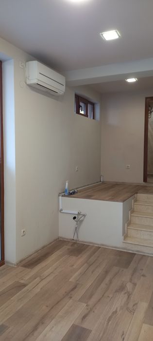 Дава се под наем Магазин в Благоевград, Идеален център - 24 кв.м за 204 € - Снимка #4