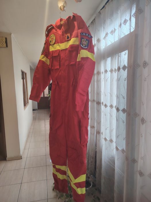 Vând combinezon smurd