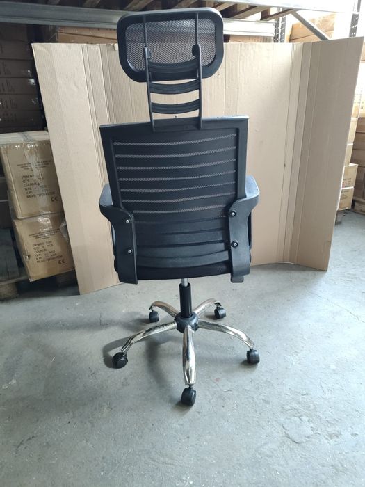 Scaune ergonomice de birou cu tetieră – 2 modele disponibile
