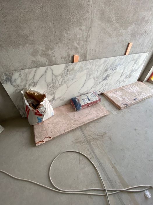 Продам широкоформатный керамогранит 2.71*70