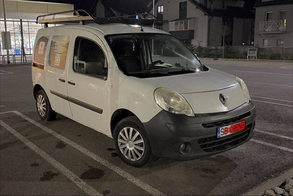 Renault Kangoo cu portbagaj original si carlig