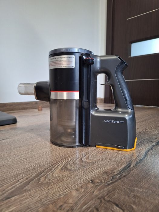 Прахосмукачка LG