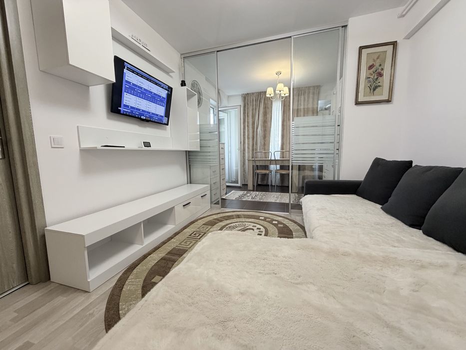 Inchiriez apartament , bloc nou, regim hotelier, 2 camere , cazare